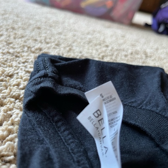 Why Don’t We Black Rose T-Shirt Merch. Size Small. Tight-Fitted. - Picture 3 of 4